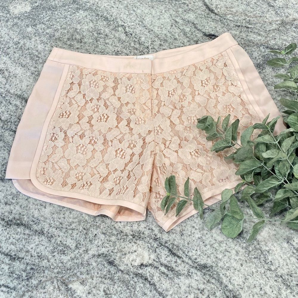 Laundry Size 12 ( L ) Lace Blush Lightweight Dress Shorts  Peach Light Pink